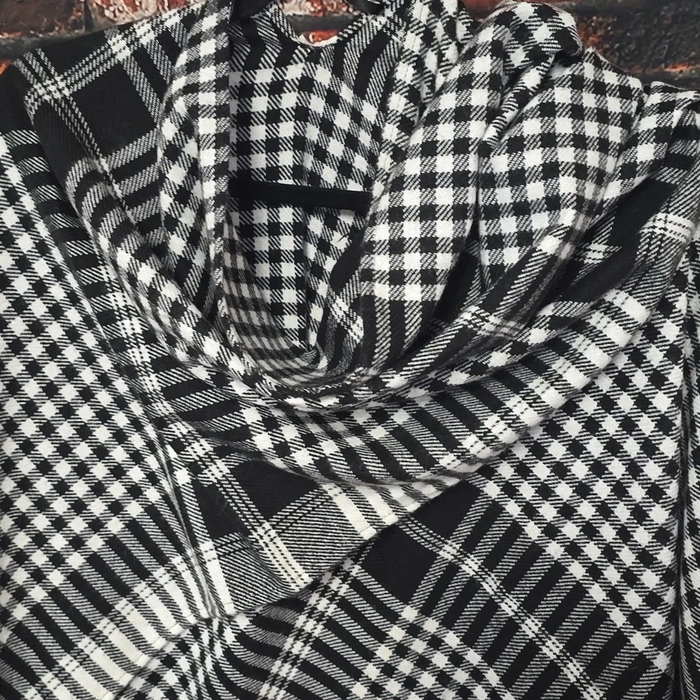 Black and White Plaid Shawl, Size OS